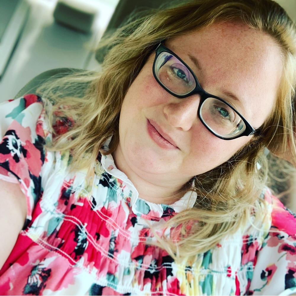 Meet your Posher, Emilee